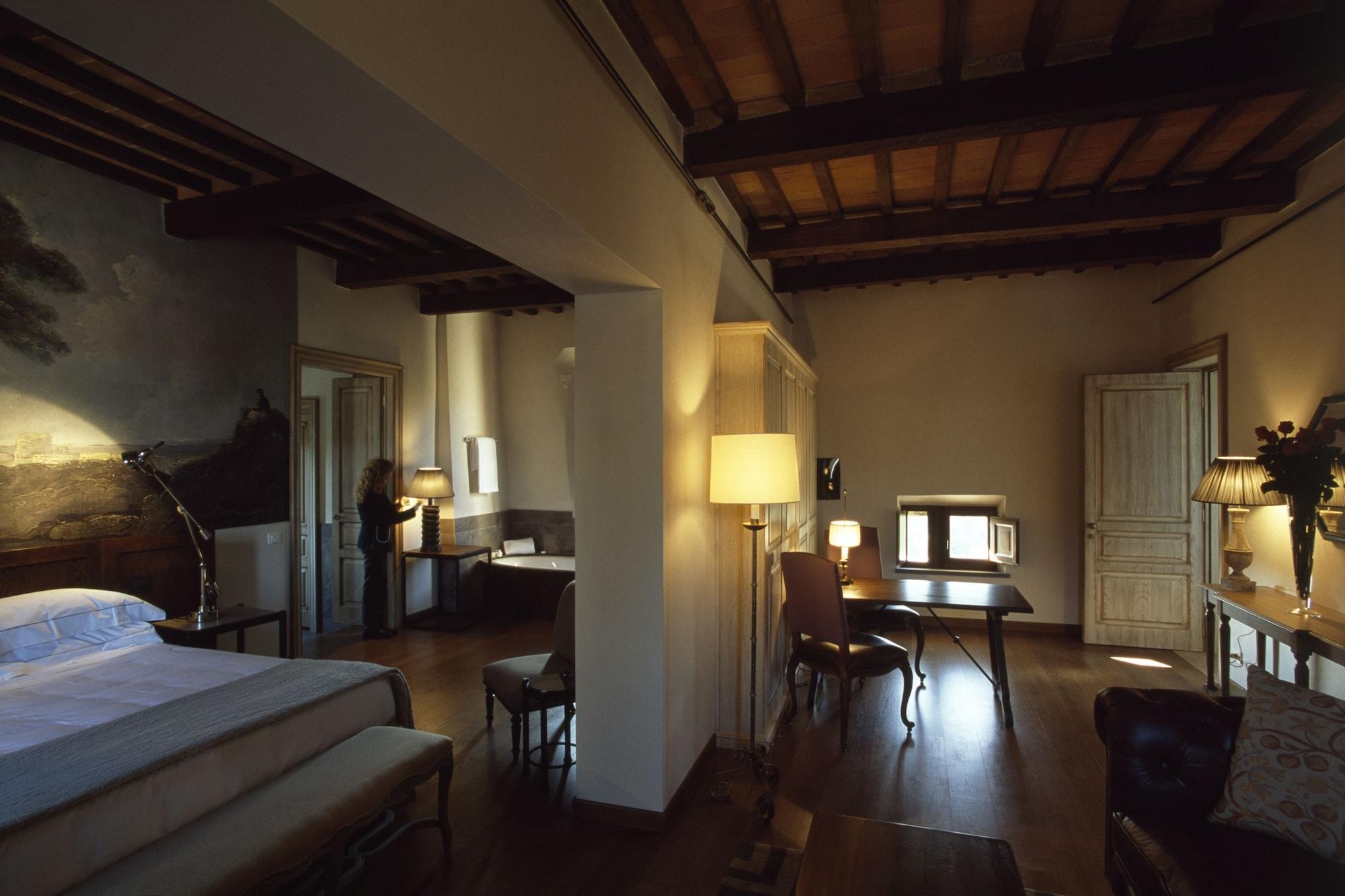Castel Monastero - The Leading Hotels Of The World Castelnuovo Berardenga Esterno foto